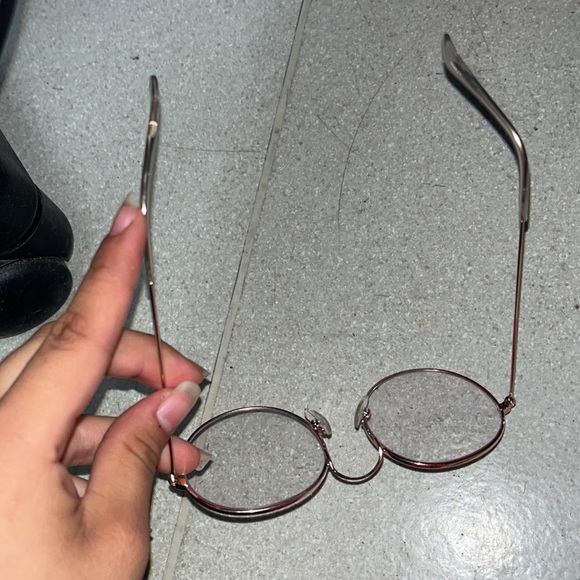 UNISEX ROSE GOLD RETRO-VINTAGE METAL ROUND COSPLAY EYEGLASSES - Picture 3 of 3